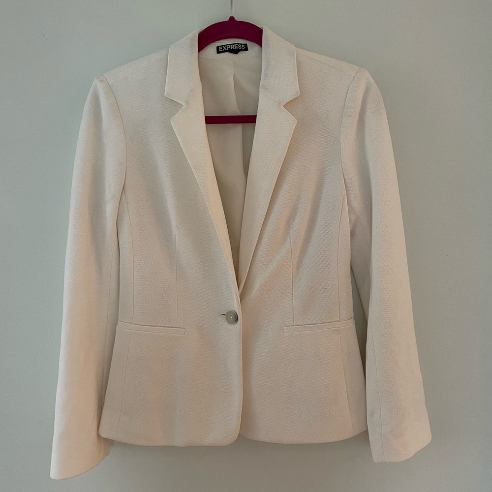 EXPRESS ivory blazer. Size S. Slit pockets. Slight smudges on collar.
